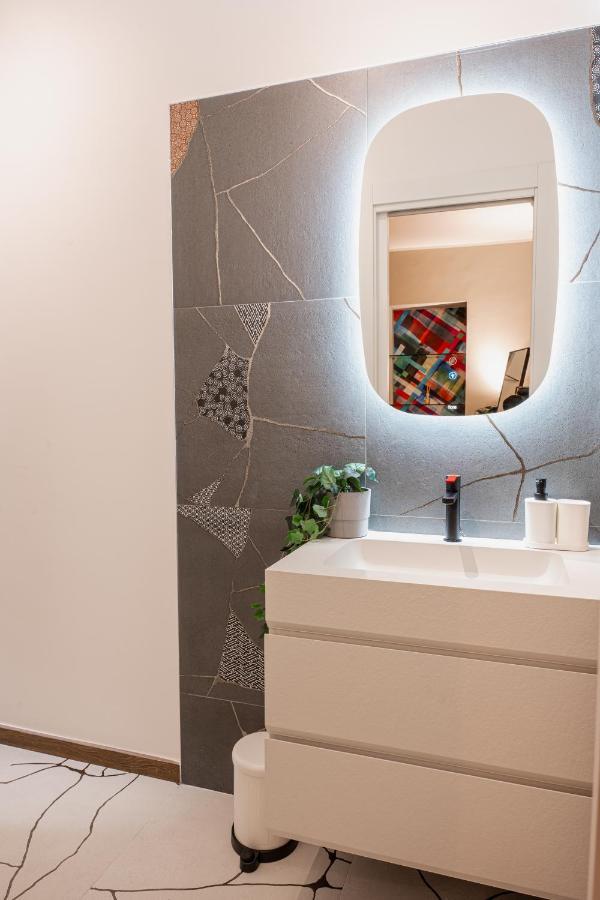 Apulialux Center Loft Con & Netflix Apartment Bari